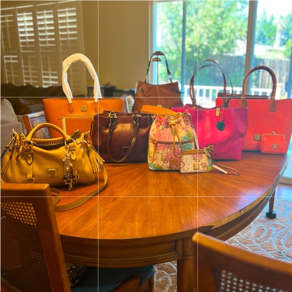 EUC SET💕 Dooney & Bourke pebble pink Ambler crossbody bag & matching card case - Picture 14 of 16